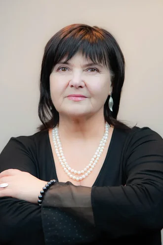 Лариса Пивачук провідний майстер сцени, хормейстер