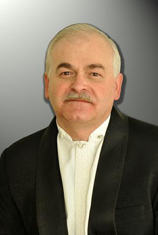 Леонід Гнатюк артист оркестру, заслужений артист України